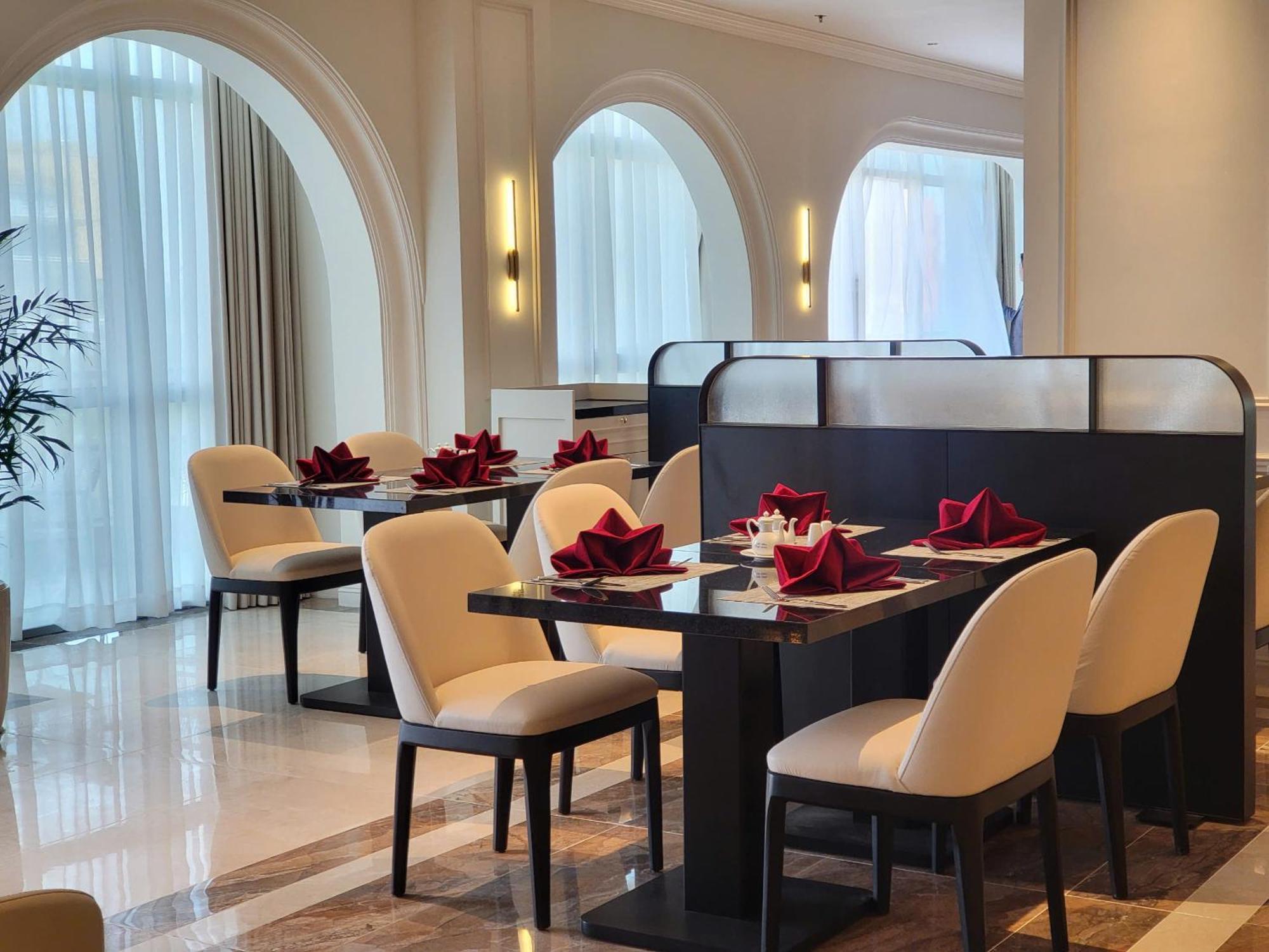 Cosmo Stars Hotel Bac Lieu 외부 사진