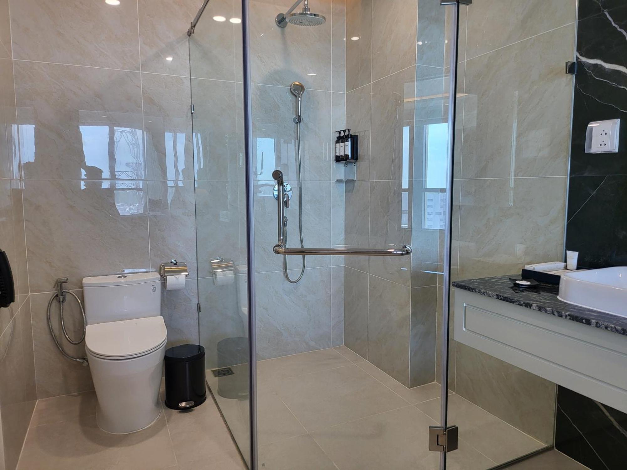 Cosmo Stars Hotel Bac Lieu 외부 사진