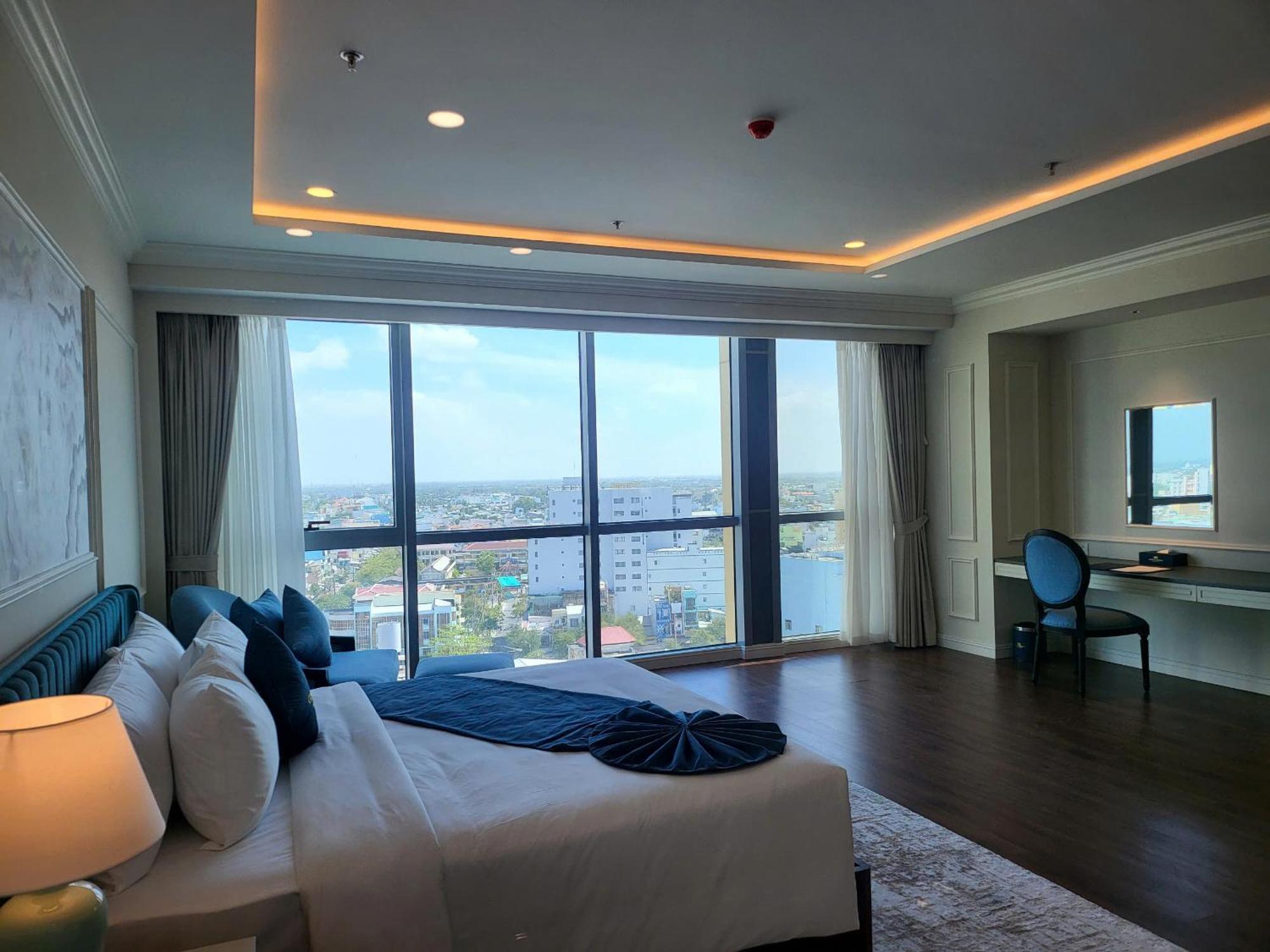Cosmo Stars Hotel Bac Lieu 외부 사진
