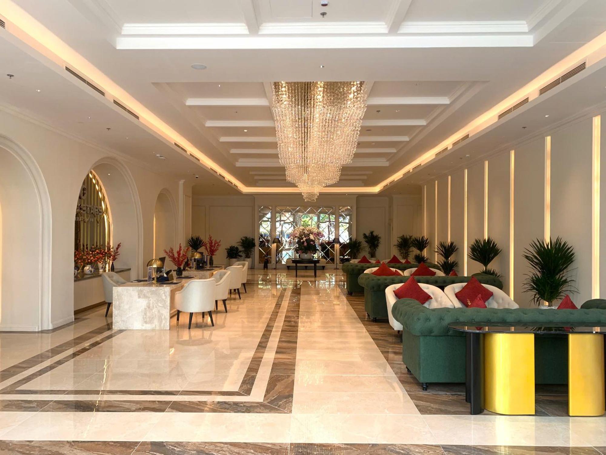 Cosmo Stars Hotel Bac Lieu 외부 사진