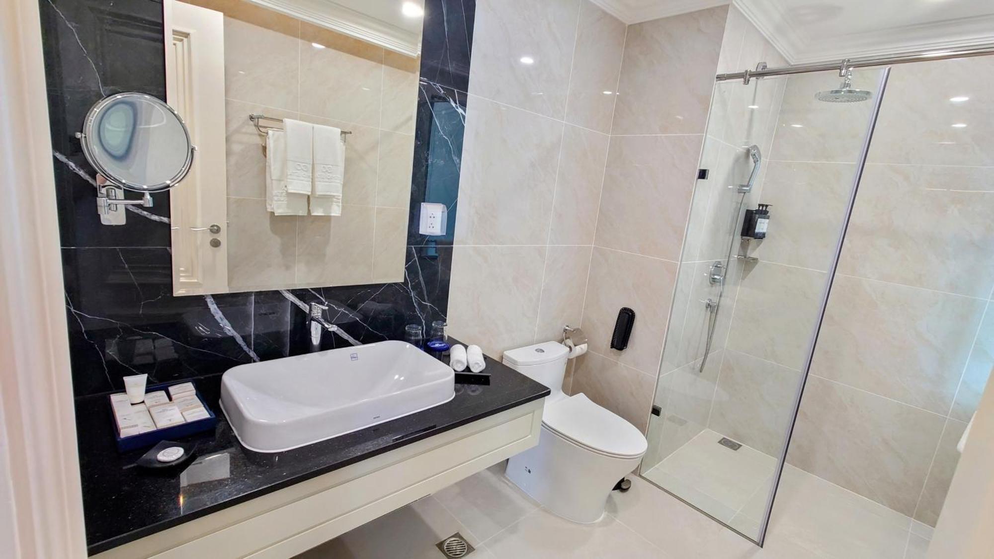 Cosmo Stars Hotel Bac Lieu 외부 사진