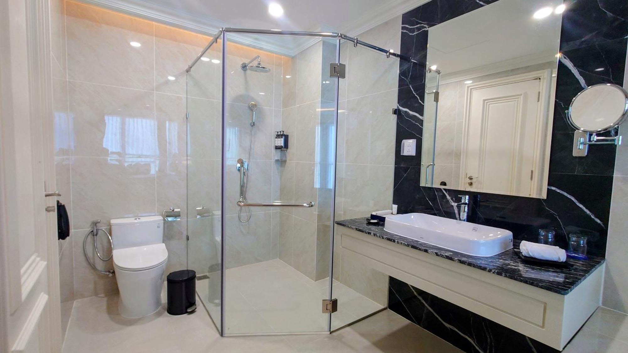 Cosmo Stars Hotel Bac Lieu 외부 사진
