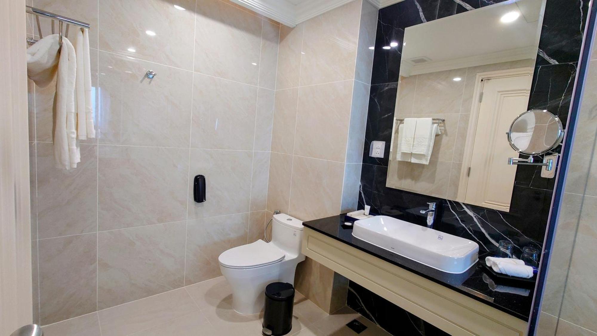 Cosmo Stars Hotel Bac Lieu 외부 사진